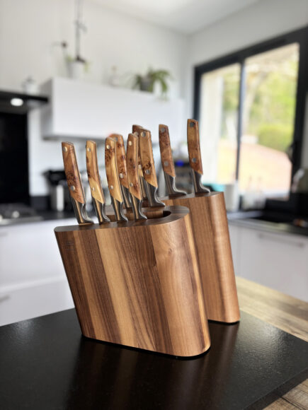 DeSign-magnetic-knife-block-10-knives