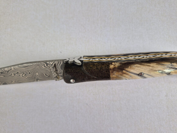 laguiole-pocket-knife-bee