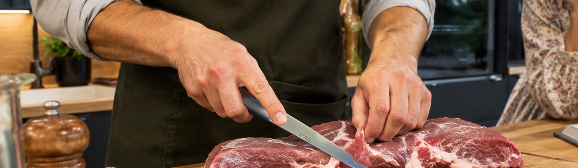 Comment préparer et découper correctement une viande crue avant cuisson